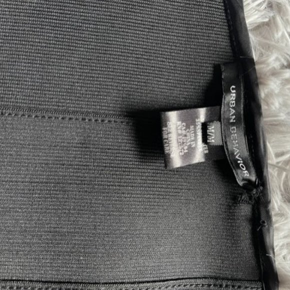 URBAN BEHAVIOR, Black Bodycon Mini Skirt, Size M. - Picture 2 of 5